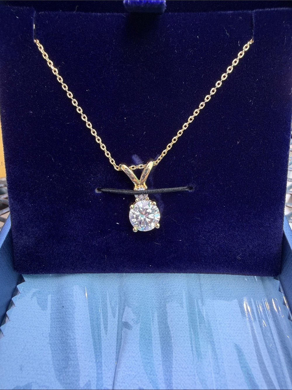 NIB 2 Carat Moissanite Necklace
